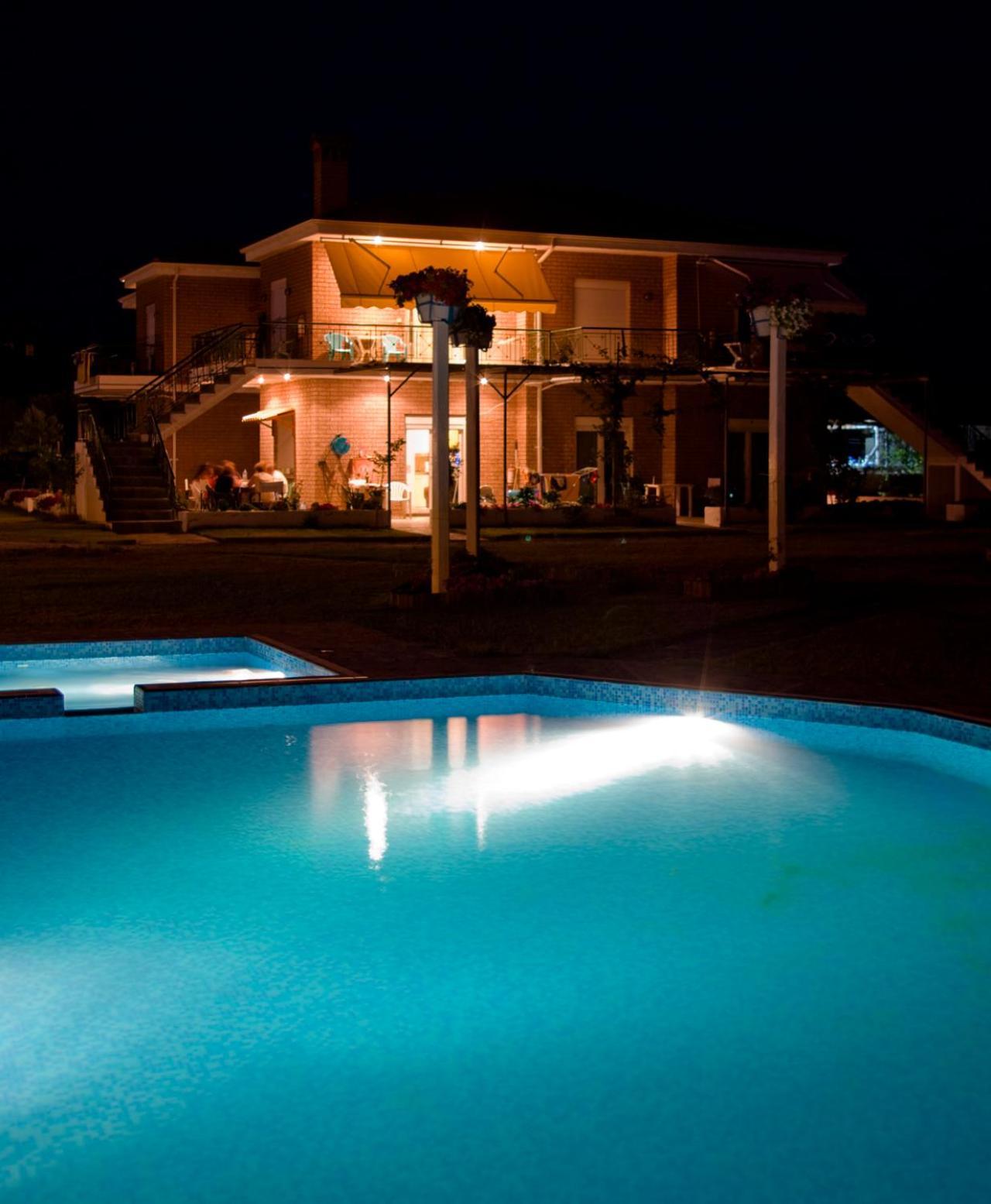 Kiki'S Place Nikiti  Bagian luar foto